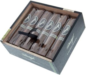 Davidoff Escurio Robusto Cello- Box of 12 Cigars