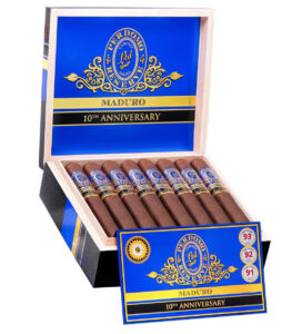 Perdomo Reserve 10th Anniversary Maduro Epicure - Box of 25 Cigars