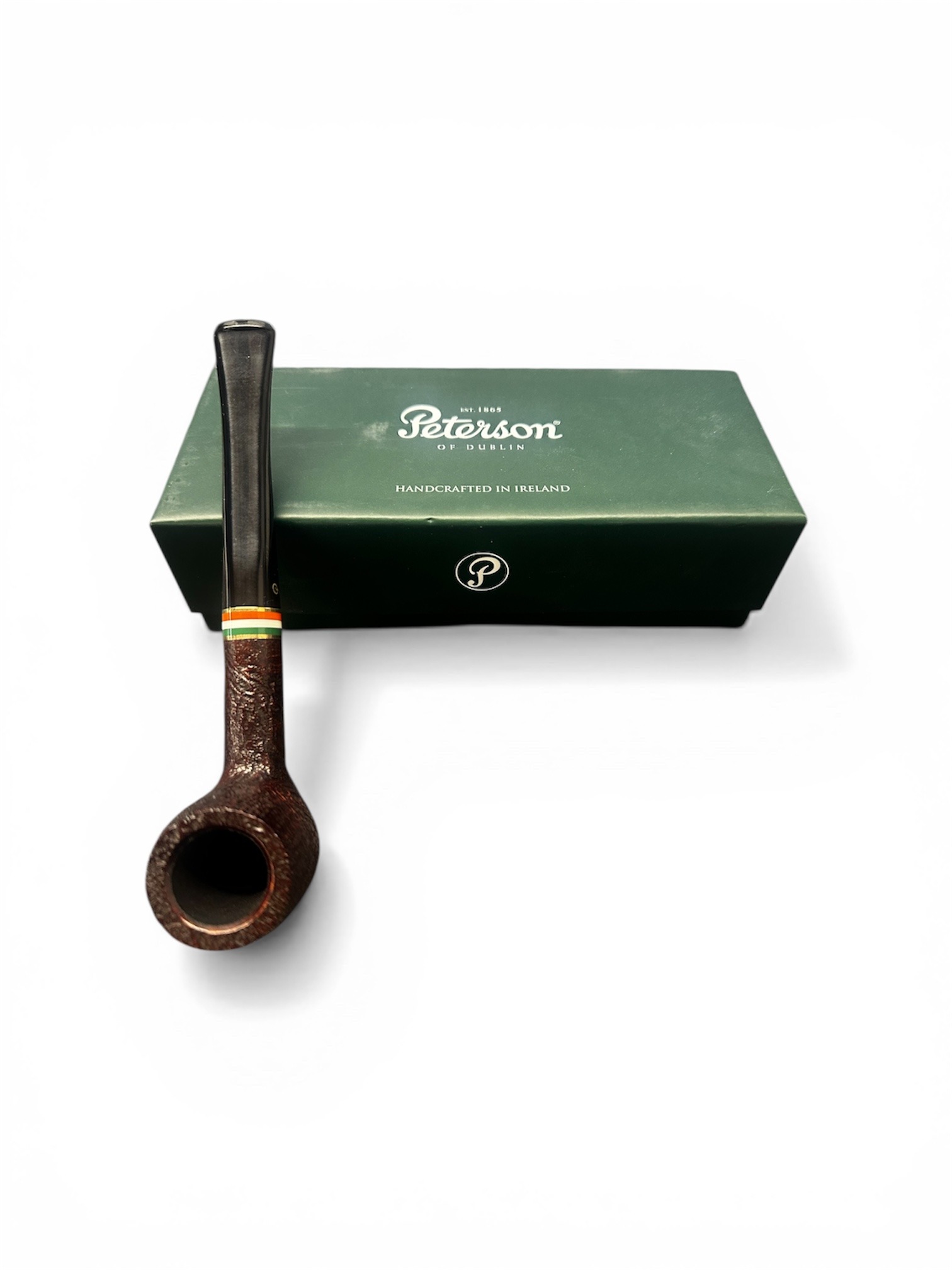 Peterson 2026 St. Patrick’s Day - Shape 15 Sandblasted Fishtail Pipe – Limited Edition - Image 3